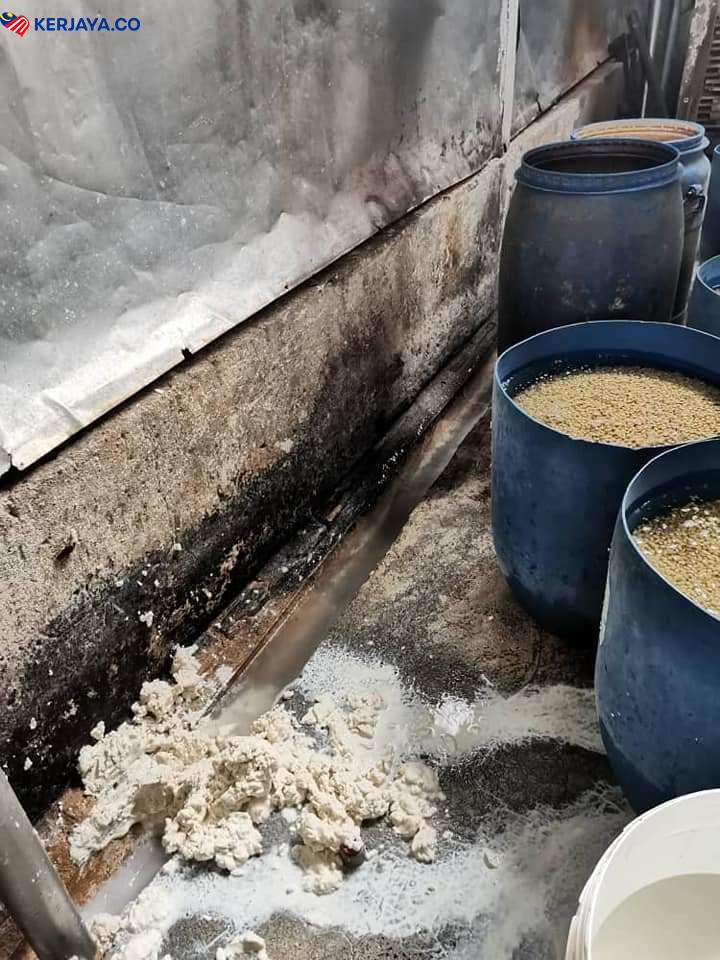 Kotor Dan Menjijikkan! Kilang Tauhu Di Cheras Diserbu,Biar Atas Lantai & Ada Lipas Dalam Takungan Air